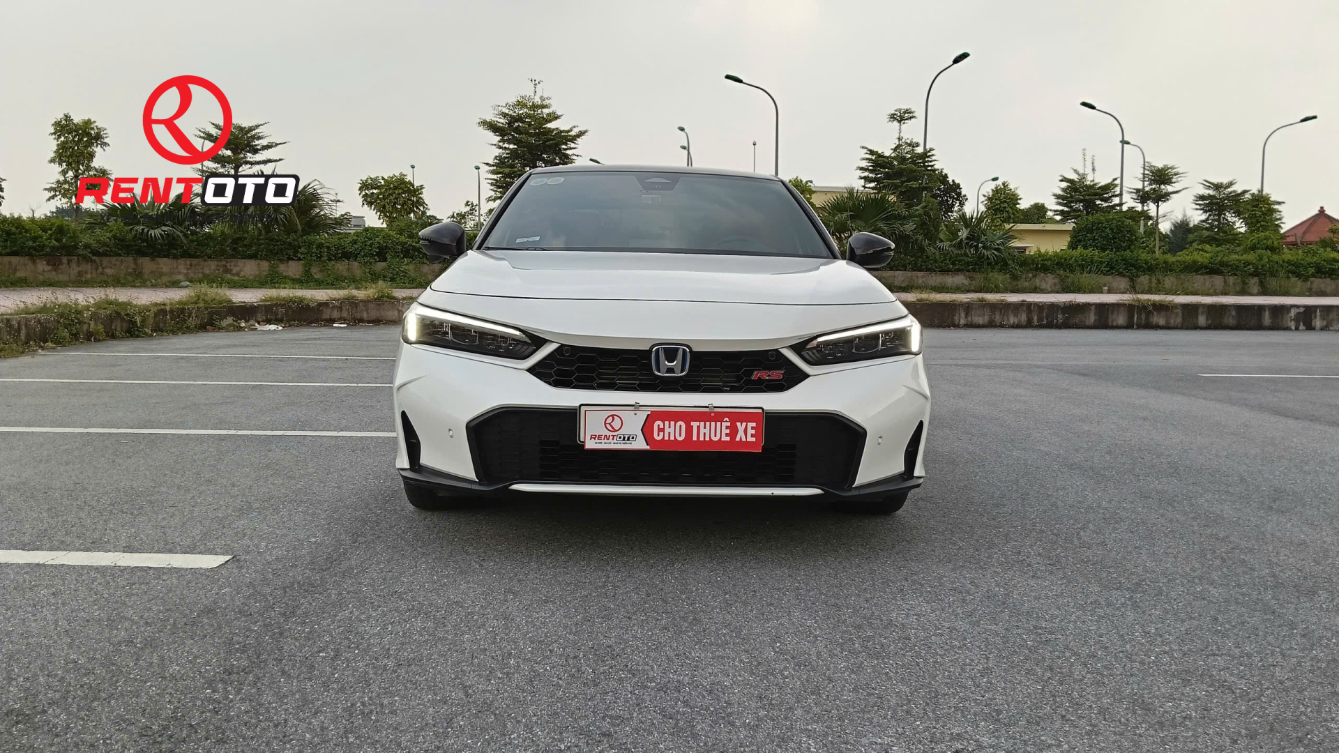 Cho thuê xe Civic tự lái 2025 HEV – Xe mới, tiết kiệm xăng