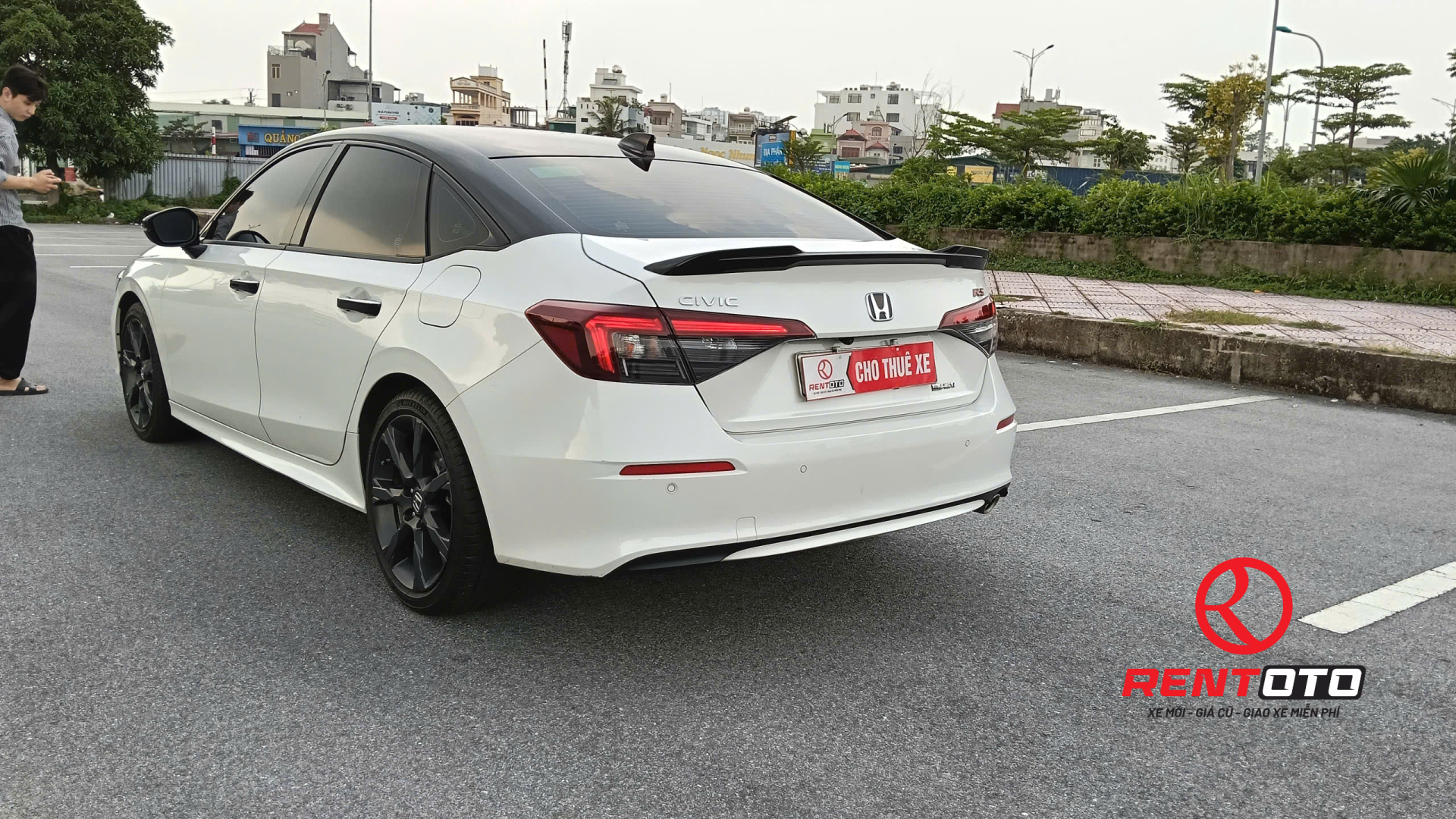 Cho thuê xe Civic tự lái 2025 HEV – Xe mới, tiết kiệm xăng