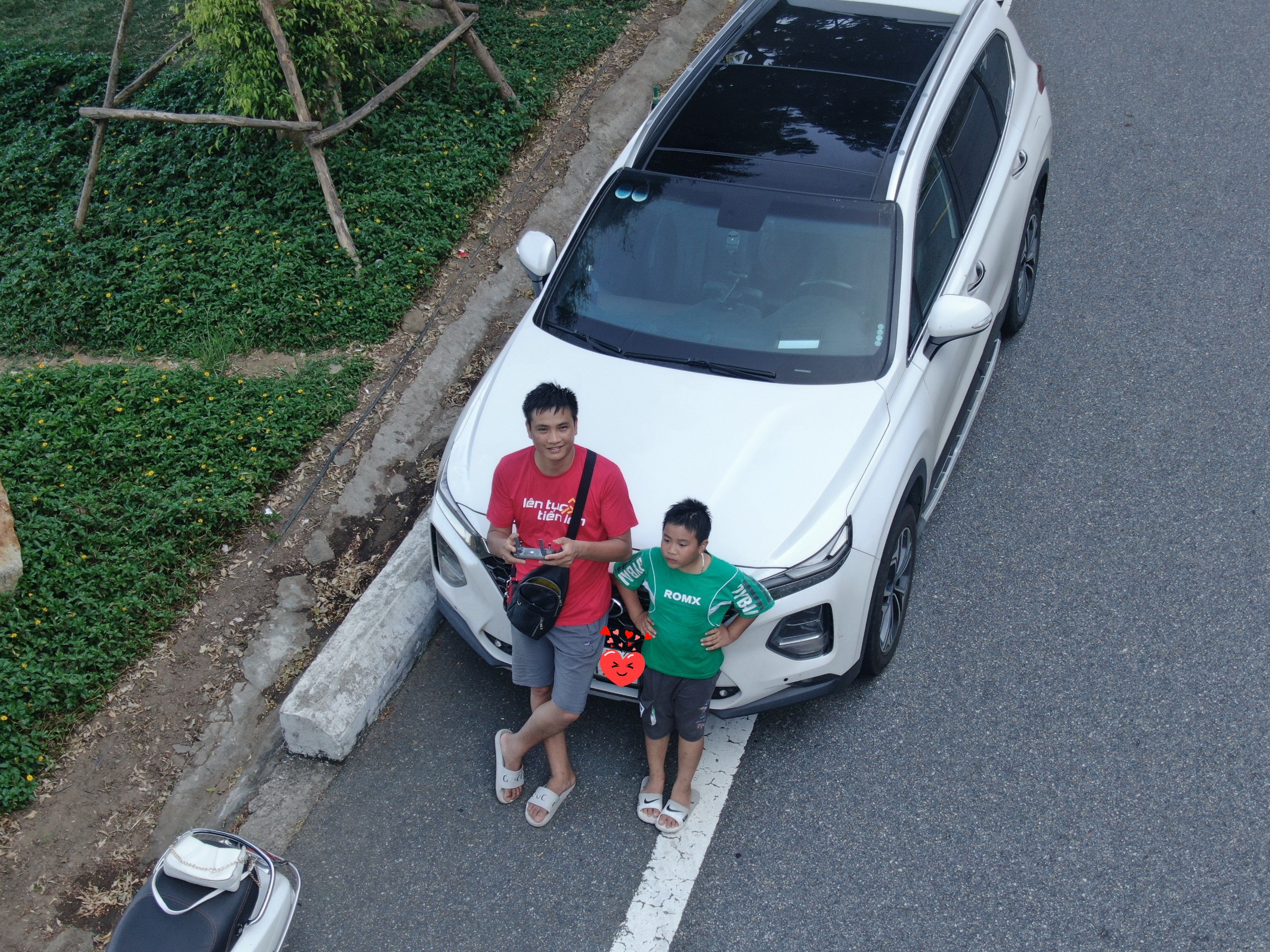 cho thuê xe có lái , cho thuê playcam  , thuê xe tự lái , cho thuê ô tô tự lái , Dịch Vụ Cho Thuê Flycam , cho thuê xe tự lái