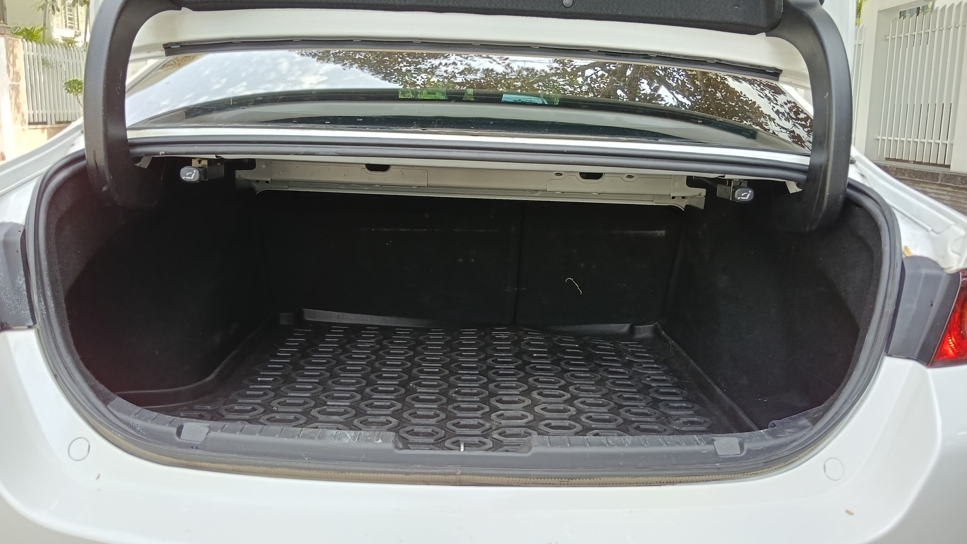 Thuê xe tự lái Hải Phòng tránh mất tiền oan vì 5 sai lầm này - Đây là cách …