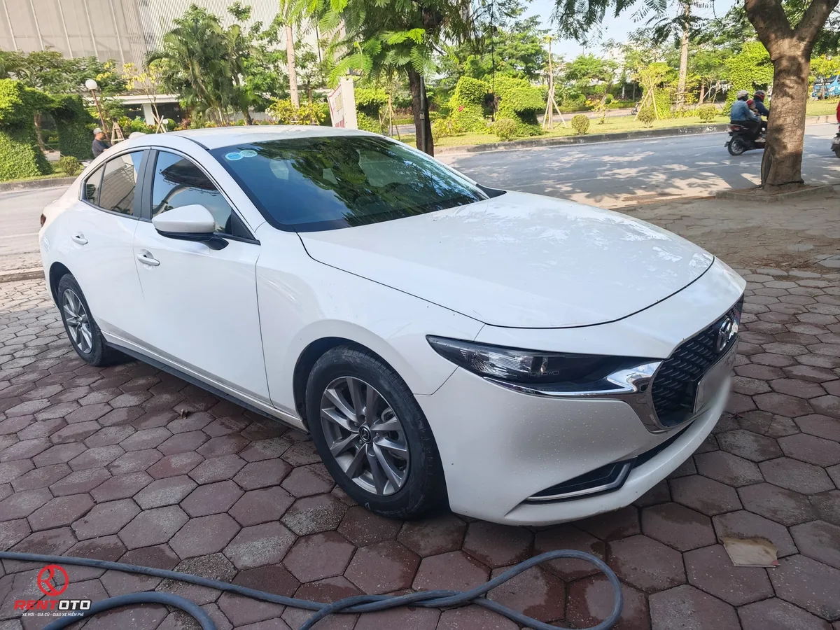 Thu&ecirc; xe tự l&aacute;i s&acirc;n bay C&aacute;t Bi, xe Mazda 3 cho kh&aacute;ch c&ocirc;ng t&aacute;c