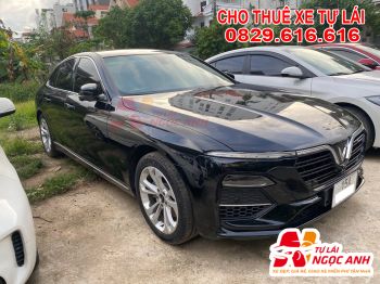 Thuê Xe LUX A đen tự lái